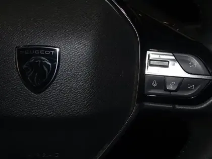 Photo 12 Peugeot 308  1.5 BlueHDi 130ch S&S Allure EAT8