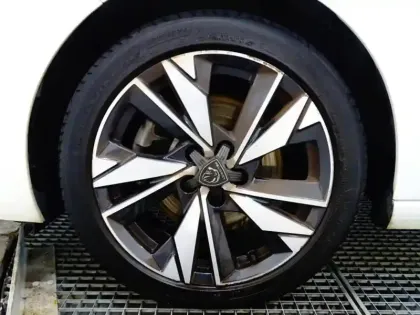 Photo 9 Peugeot 308  1.5 BlueHDi 130ch S&S Allure EAT8