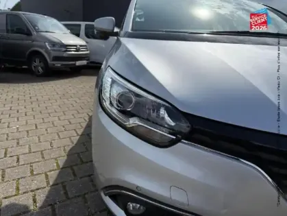 Photo 12 Renault Scenic Grand  1.7 Blue dCi 120ch Business EDC 7 places