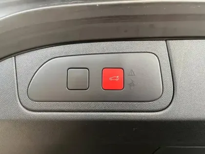 Photo 9 DS DS 7  E-TENSE 4x4 300ch Opera