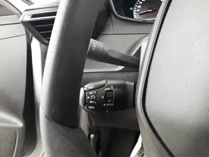 Photo 21 Peugeot 208  PureTech 75 S&S BVM5