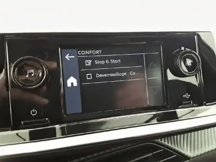 Photo 19 Peugeot 208  PureTech 75 S&S BVM5