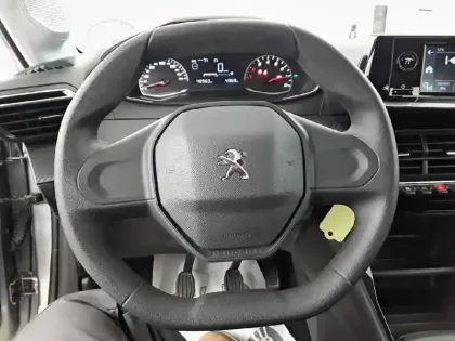 Photo 34 Peugeot 208  PureTech 75 S&S BVM5