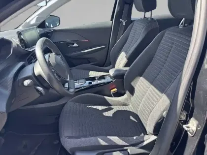 Photo 10 Peugeot 208  Electrique 50 kWh 136ch