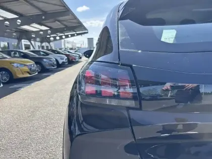 Photo 16 Peugeot 208  Electrique 50 kWh 136ch