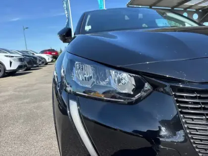 Photo 15 Peugeot 208  Electrique 50 kWh 136ch