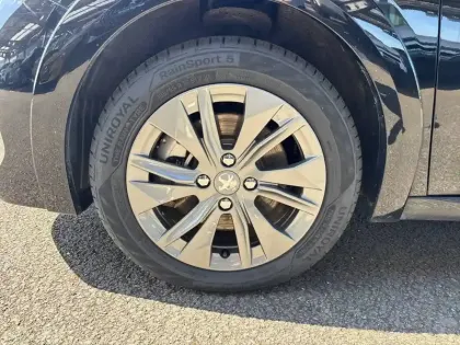 Photo 12 Peugeot 208  Electrique 50 kWh 136ch