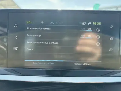 Photo 21 Peugeot 208  Electrique 50 kWh 136ch