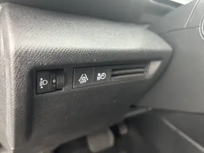 Photo 19 Citroën C4 e- 136 ch Automatique