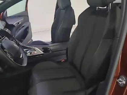 Photo 30 Peugeot 5008  PureTech 130ch S&S EAT8