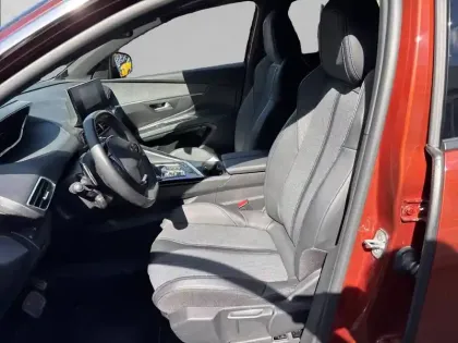 Photo 10 Peugeot 5008  PureTech 130ch S&S EAT8