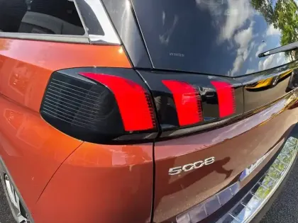 Photo 16 Peugeot 5008  PureTech 130ch S&S EAT8