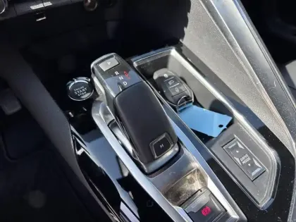 Photo 13 Peugeot 5008  PureTech 130ch S&S EAT8