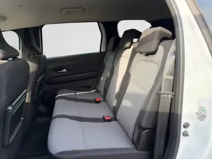 Photo 11 Dacia Jogger  Hybrid 140 7 places GSR2