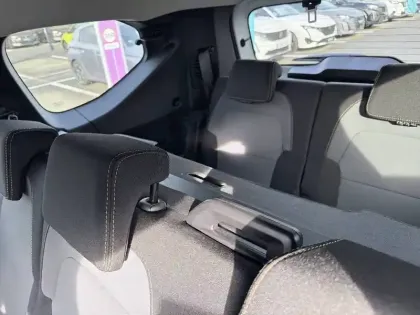 Photo 17 Dacia Jogger  Hybrid 140 7 places GSR2