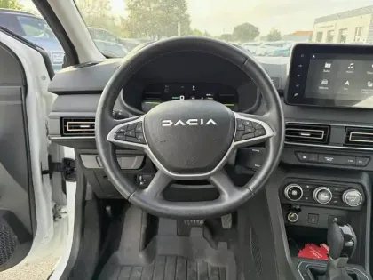 Photo 8 Dacia Jogger  Hybrid 140 7 places GSR2