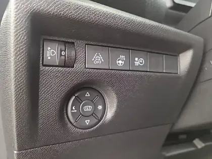 Photo 46 Citroën C4 e- 136 ch Automatique