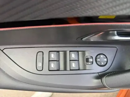 Photo 14 Peugeot 2008  BlueHDi 130 S&S EAT8