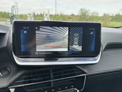 Photo 18 Peugeot 2008  BlueHDi 130 S&S EAT8