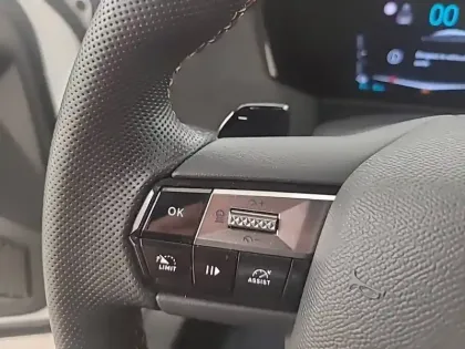 Photo 42 DS DS 4  Hybride E-Tense 225 EAT8