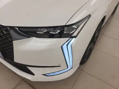 Photo 35 DS DS 4  Hybride E-Tense 225 EAT8