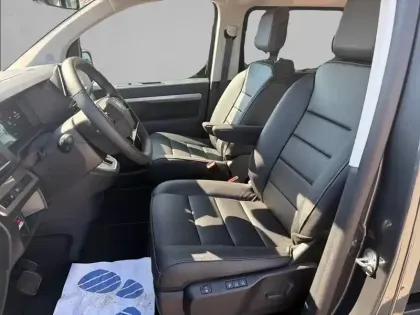 Photo 10 Citroën Spacetourer  XL Diesel 180 ch Automatique