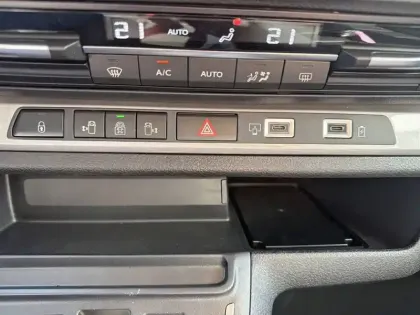 Photo 21 Citroën Spacetourer  XL Diesel 180 ch Automatique