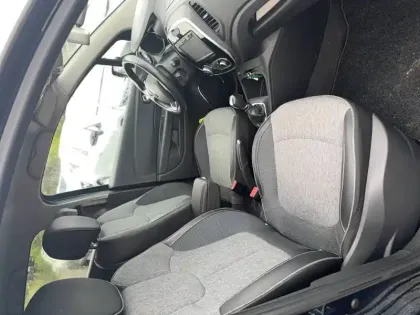 Photo 16 Renault Captur  TCe 120 Energy EDC Intens