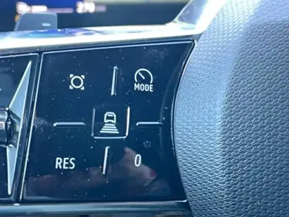 Photo 21 Renault Espace  E-Tech full hybrid 200 GSR2