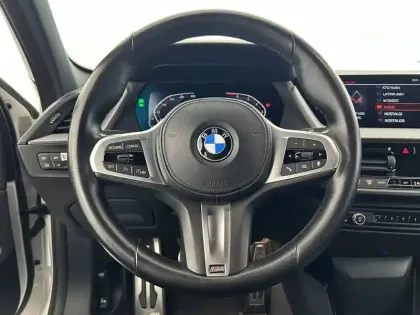 Photo 35 BMW Serie 1 116i 109 ch