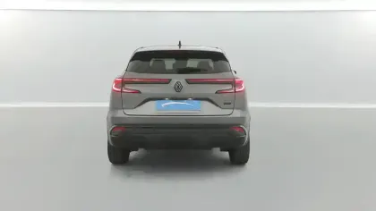 Photo 12 Renault Austral  E-Tech hybrid 200