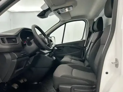 Photo 17 Renault Trafic  PC L2H1 3T BLUE DCI 150