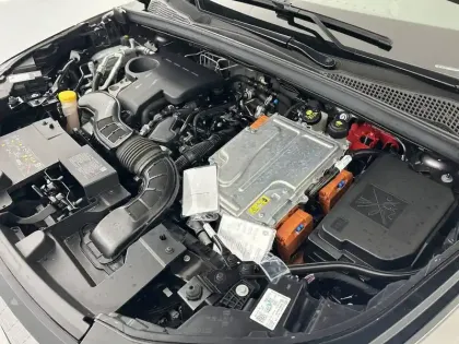 Photo 34 Renault Captur  E-Tech full hybrid 145 ch