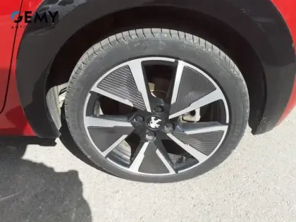 Photo 10 Peugeot 208  Electrique 50 kWh 136ch