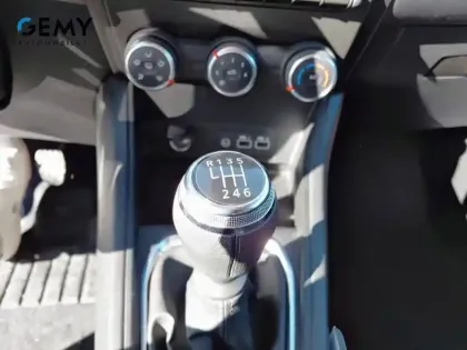 Photo 16 Renault Captur  TCe 90