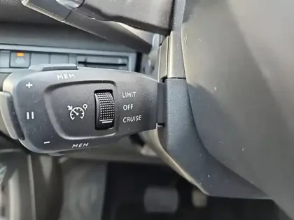 Photo 19 Peugeot 3008  Hybrid 136 e-DCS6