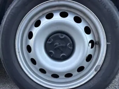 Photo 12 Peugeot Partner  FOURGON LONG 950 KG BLUEHDI 130 S&S EAT8