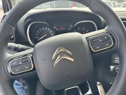 Photo 17 Citroën C3 Aircross  PureTech 130 S&S EAT6