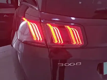 Photo 19 Peugeot 3008  BlueHDi 130ch S&S EAT8