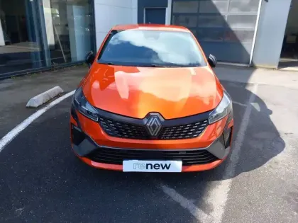 Photo 7 Renault Clio  E-Tech full hybrid 145