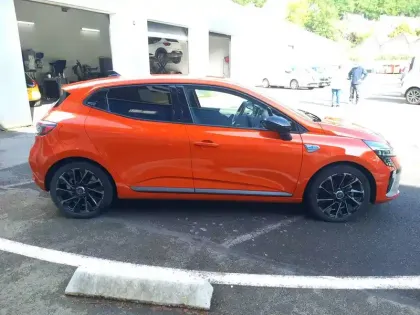 Photo 5 Renault Clio  E-Tech full hybrid 145