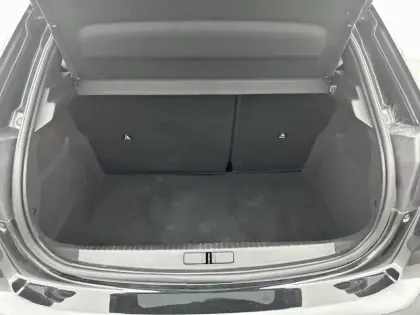 Photo 5 Peugeot 208  Electrique 50 kWh 136ch