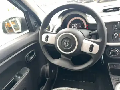 Photo 14 Renault Twingo  III E-Tech