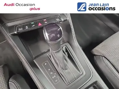 Photo 12 Audi Q3  45 TFSIe 245 ch S tronic 6