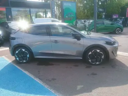 Photo 21 Renault Clio  E-Tech full hybrid 160 ch