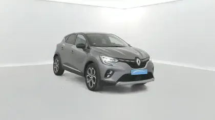 Photo 16 Renault Captur  E-Tech full hybrid 145