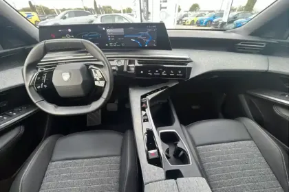 Photo 14 Peugeot 3008  Electrique 210 ch 73 kWh