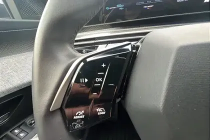 Photo 20 Peugeot 3008  Electrique 210 ch 73 kWh