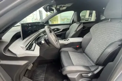 Photo 12 Peugeot 3008  Electrique 210 ch 73 kWh