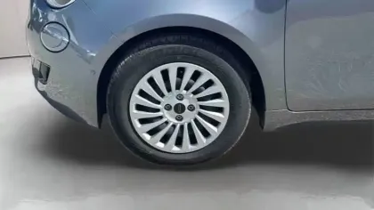 Photo 8 Fiat 500  e 118 ch